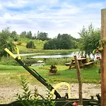 Luksusowy namiot Miła łąka Glamping Miłki