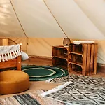 Miła łąka Glamping *