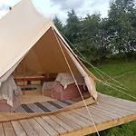 Miła łąka Glamping *