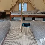Luksusowy namiot Miła łąka Glamping Miłki