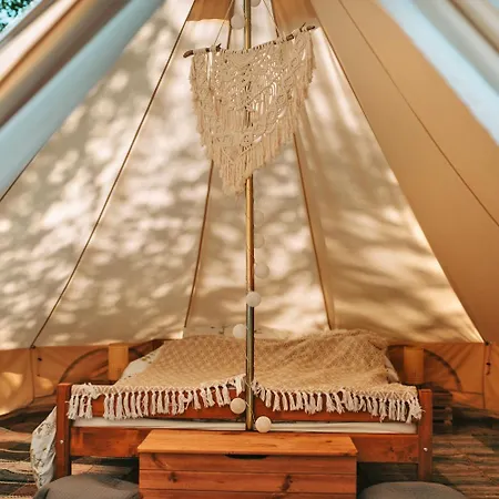Mila Laka Glamping Campo de lujo Miłki