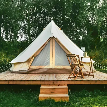 Campo de lujo Mila Laka Glamping Miłki