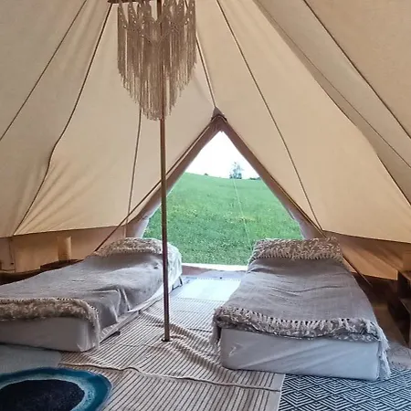 Mila Laka Glamping Campo de lujo Miłki